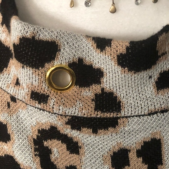 🆕 Belldini Bengal/Gold Sweater Size M - Picture 2 of 10